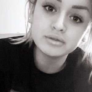 Meet your Posher, Eva